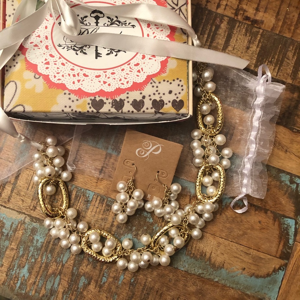 Plunder Posse Necklace and Earring Set